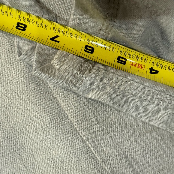 Onia Linen Shorts in Light Tan, Size 38 w/ 7” Inseam - Picture 6 of 8